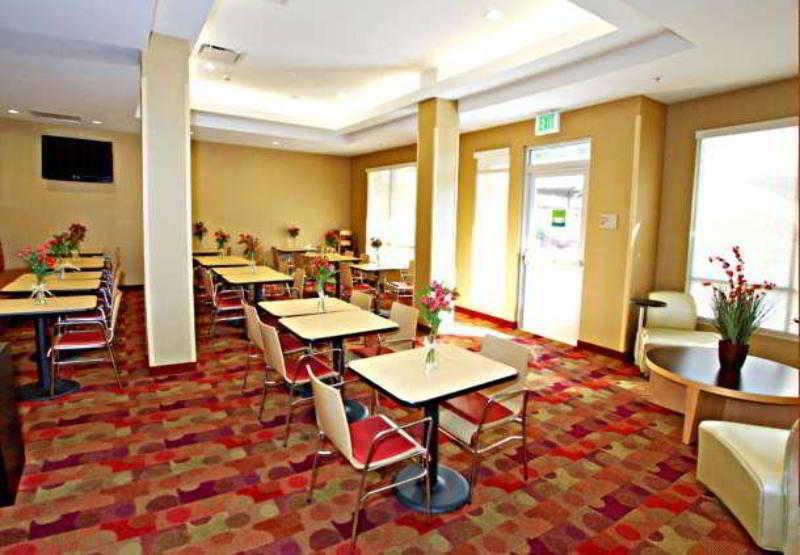 Towneplace Suites By Marriott Phoenix Goodyear Restoran fotoğraf